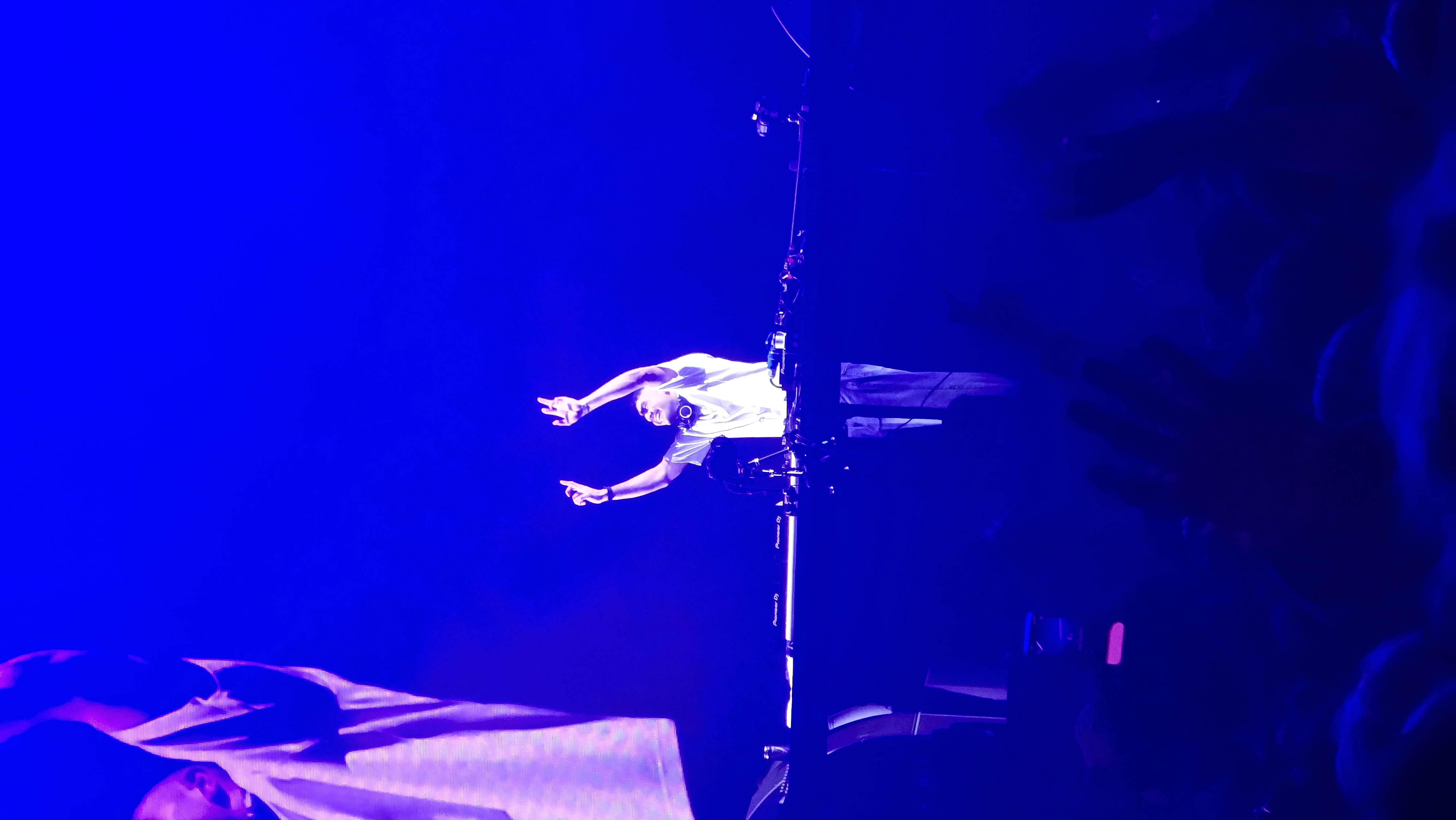 Sammy Virji en performance à l'Alexandra Palace, Londres